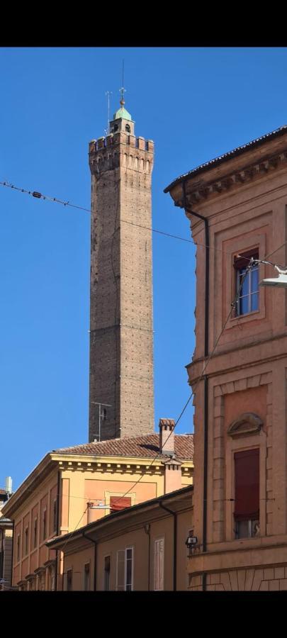 Historic E Comfort Suite - Locazione Semplice Bolonya Dış mekan fotoğraf